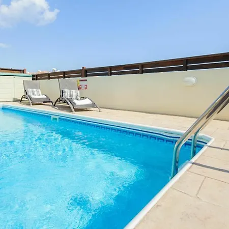 דירה Oceanview Luxury 073 פאראלימני
