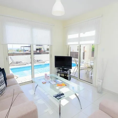 Oceanview Luxury 073