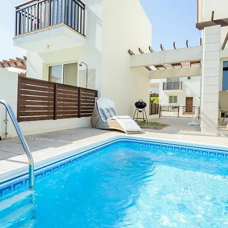 Oceanview Luxury 073 דירה *
